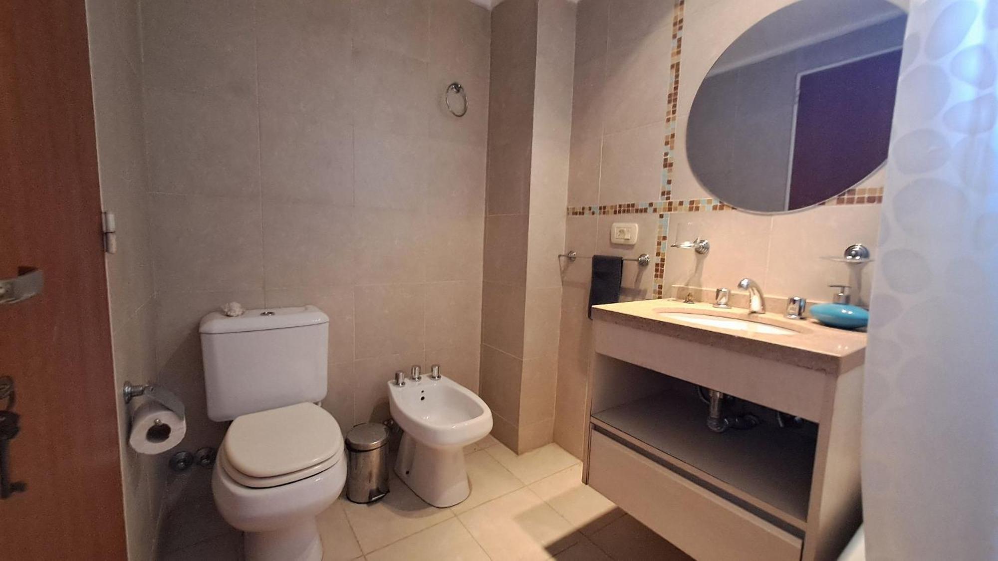 Apartamento Hornera Tucuman - Amplio, Luminoso Y Centrico Rosario